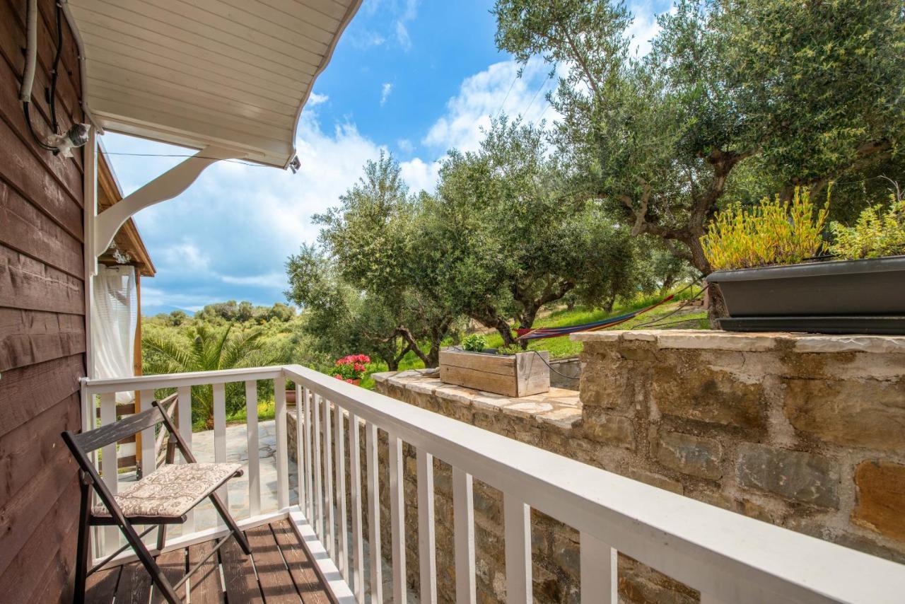 Hakuna Matata Holidays Wooden Lodge With Airco & Pool In Greek Olive Grove ميثوني المظهر الخارجي الصورة