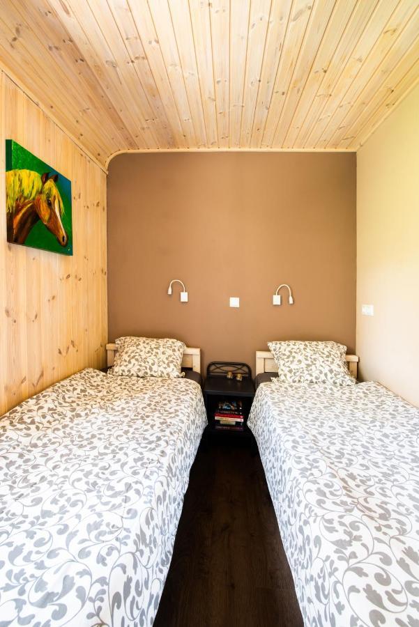 Hakuna Matata Holidays Wooden Lodge With Airco & Pool In Greek Olive Grove ميثوني المظهر الخارجي الصورة