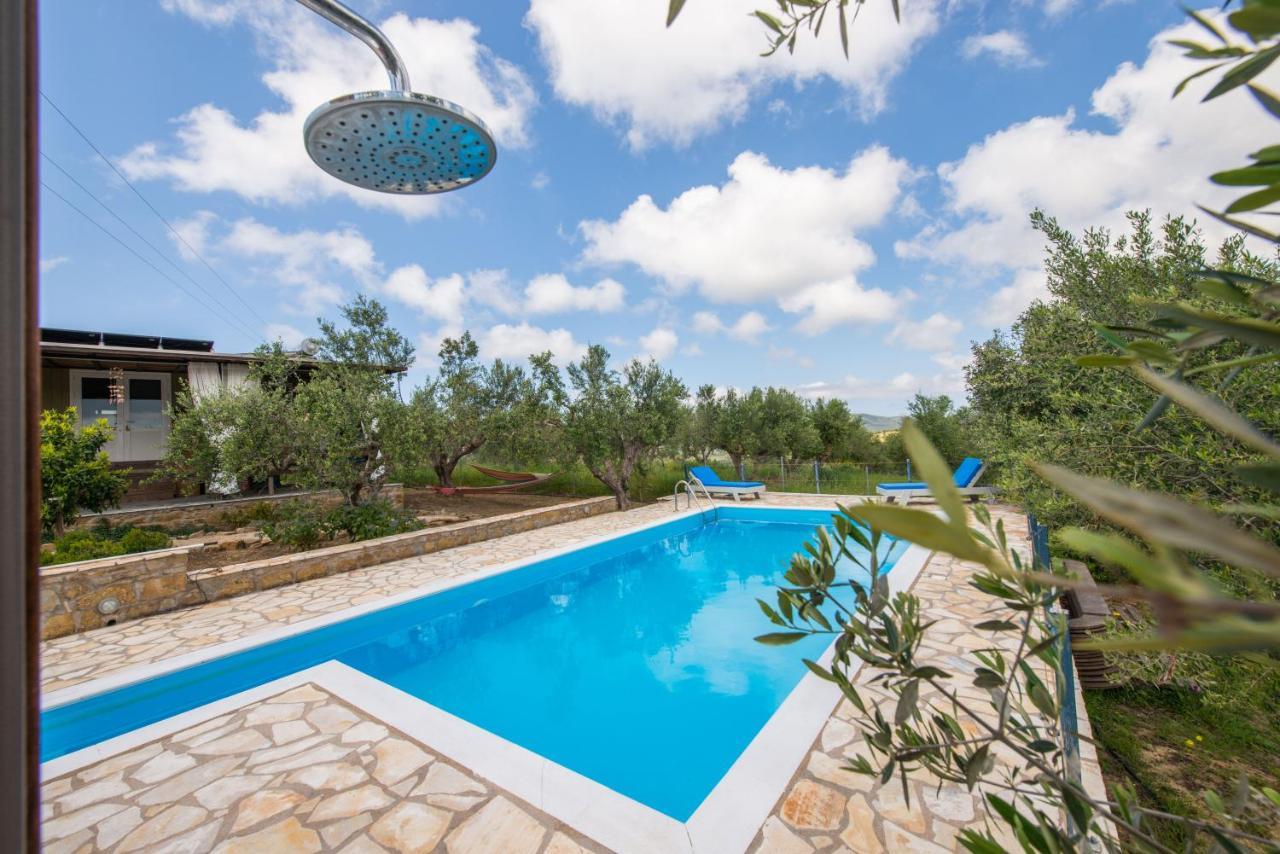 Hakuna Matata Holidays Wooden Lodge With Airco & Pool In Greek Olive Grove ميثوني المظهر الخارجي الصورة