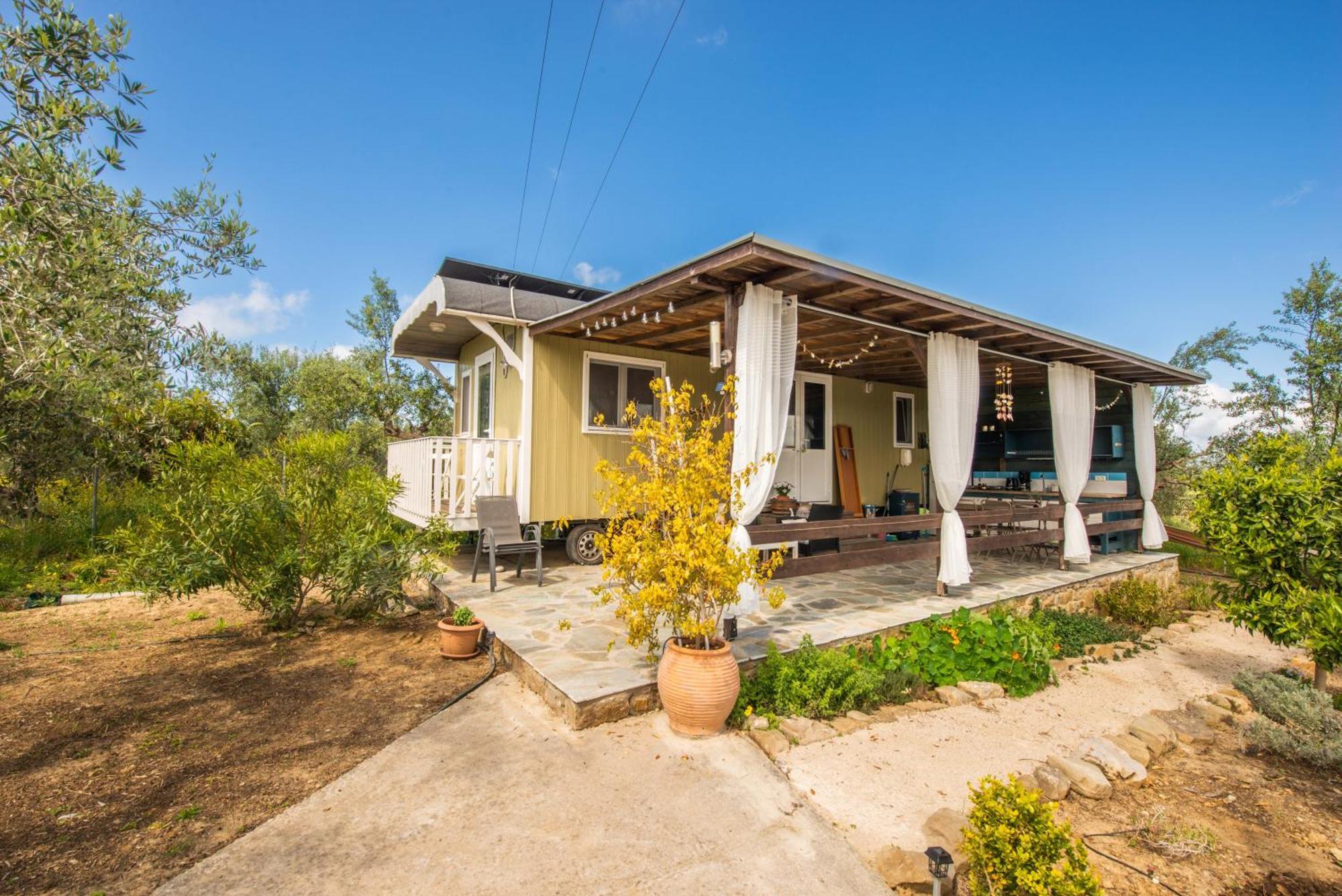 Hakuna Matata Holidays Wooden Lodge With Airco & Pool In Greek Olive Grove ميثوني المظهر الخارجي الصورة
